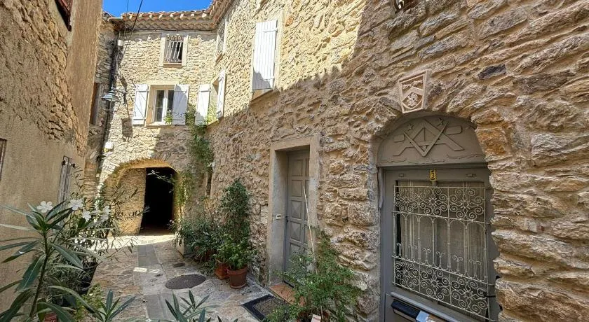 La Barbacane de Cascastel-des-Corbières - Image 1