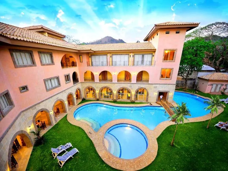 Corto del Mar Hotel - Image 1