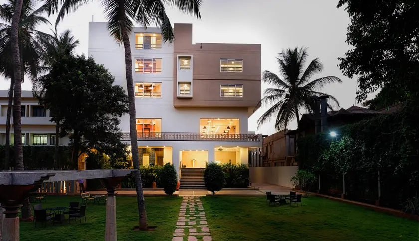 Hotel Priyadarshini Pride - Image 1