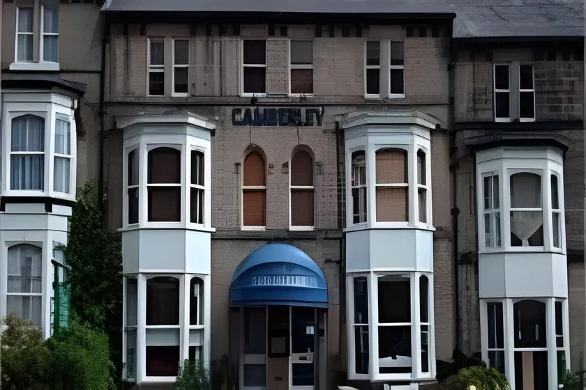 The Admirals Inn Guest House - Image 1