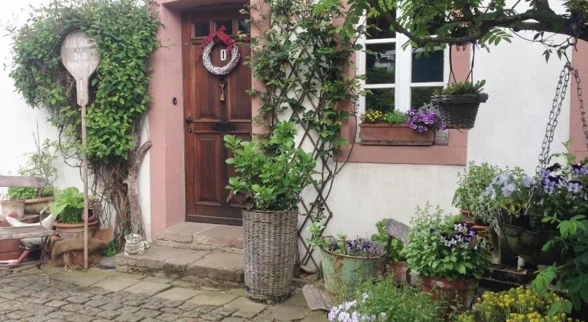 All Seasons Bed & Breakfast - Image 1