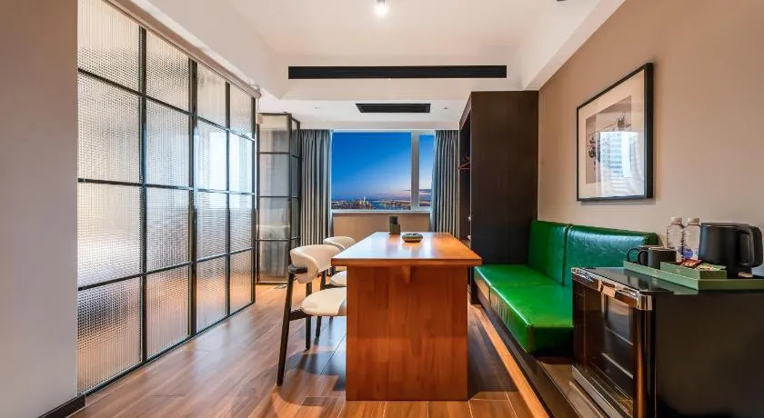 Xi'an Firefly Hotel - Image 1