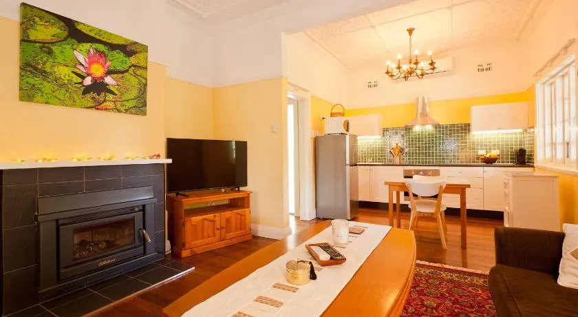Taree Apartment - Image 1