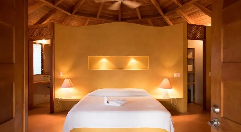 Hotel Playa Negra - Image 1