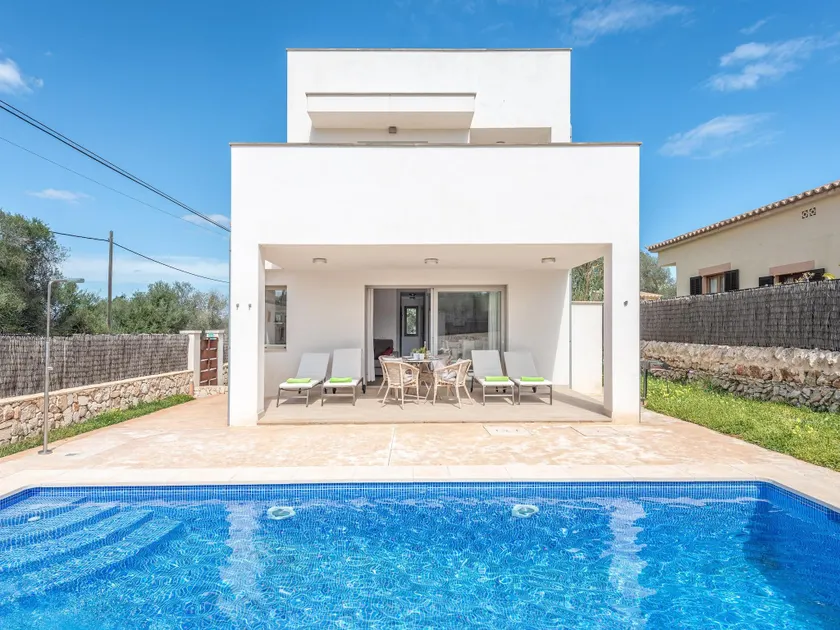 Garlanda 1 - Image 1