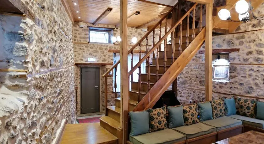 RiverBed Traditional Guest House - Image 1