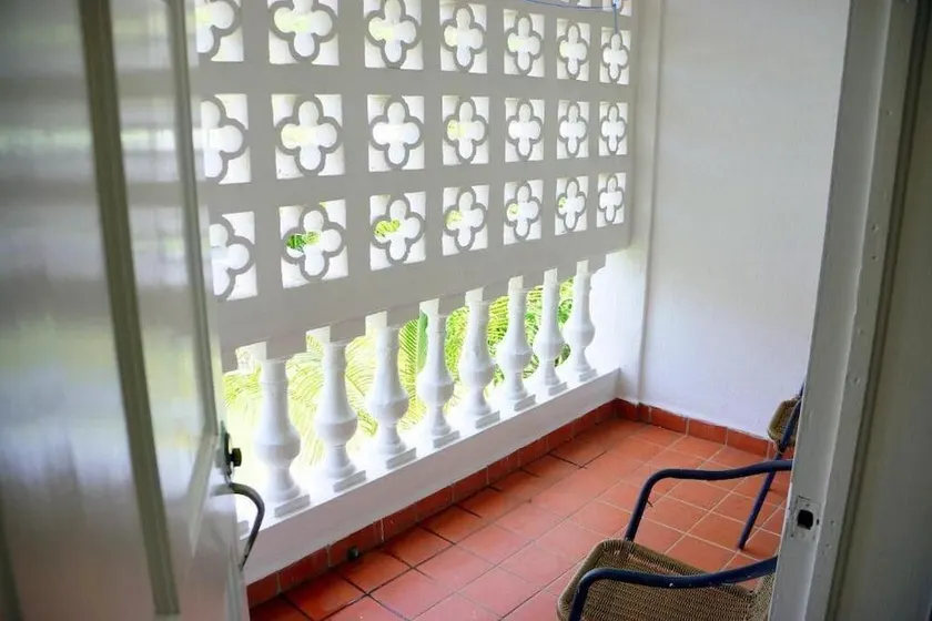 L'Esperance Hotel - Image 1