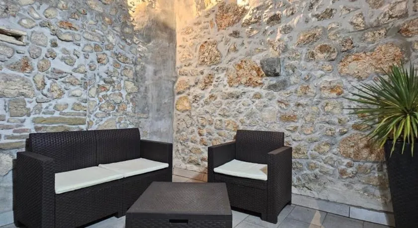 Vila Katica - Image 1