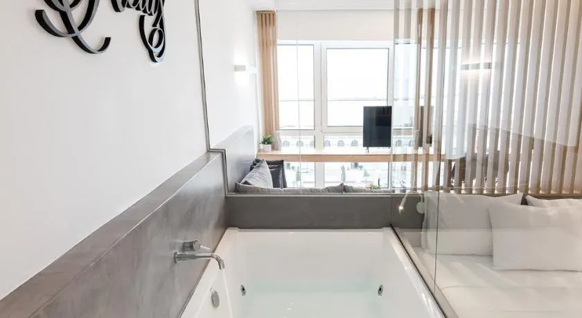 Porto Sea View Apartments - Luxury Junior Suites - Image 1