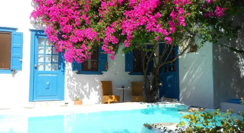 Syros-Home in nature - Image 1