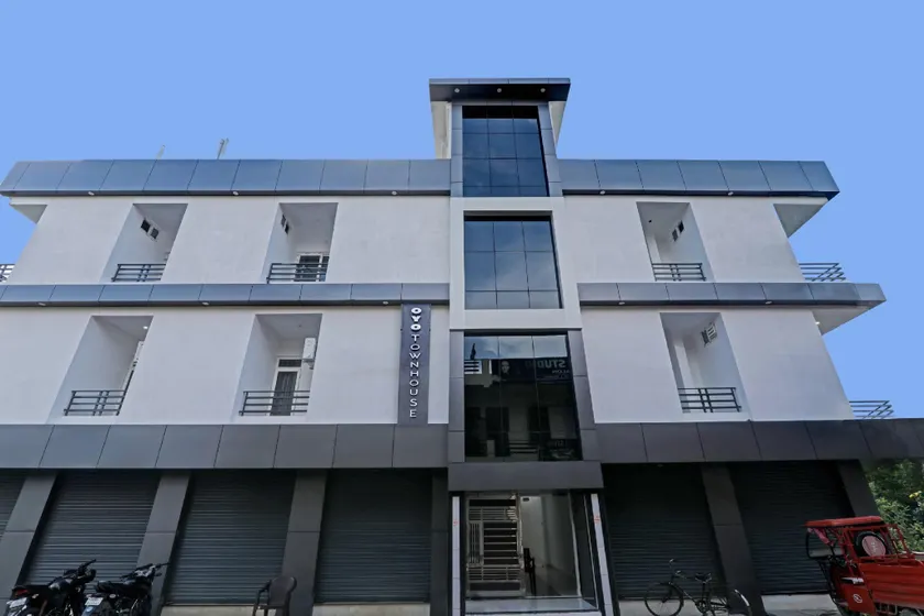 Townhouse Vinayak Guest House - Image 1