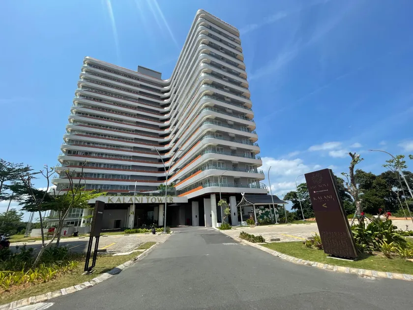 Sea View Apartment at Nuvasa Bay Kalani Tower in Nongsa Area - Image 1