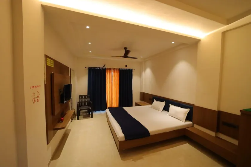 SP Tourist Home - Manchar Bhimashankar Road - Image 1