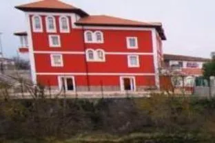 Hotel Restaurante Puente Romano - Image 1