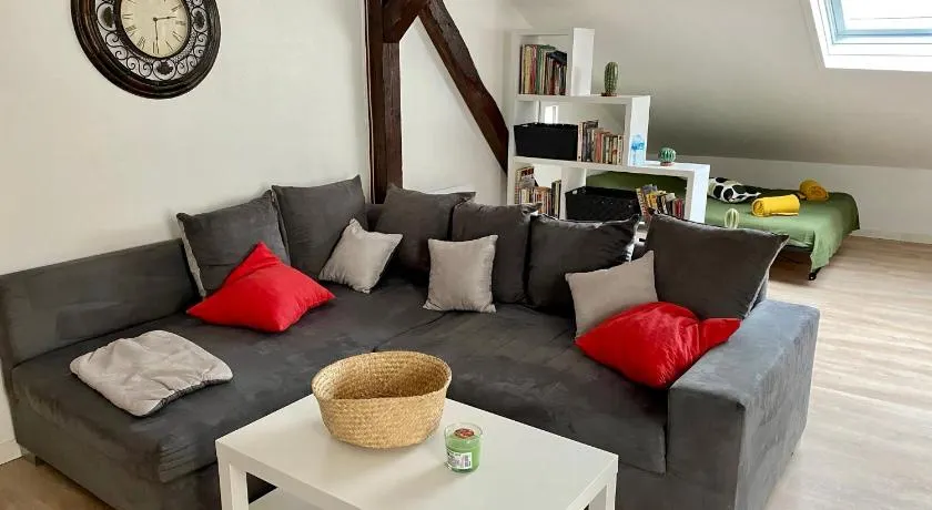 Authentic Loft - 10 min to the city center - Image 1