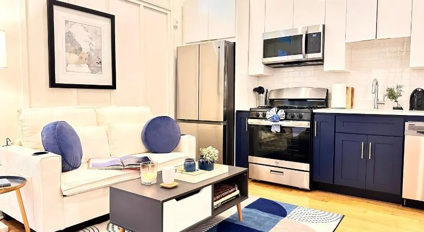 Spacious One-Bedroom in Downtown Providence with Kitchen - Image 1