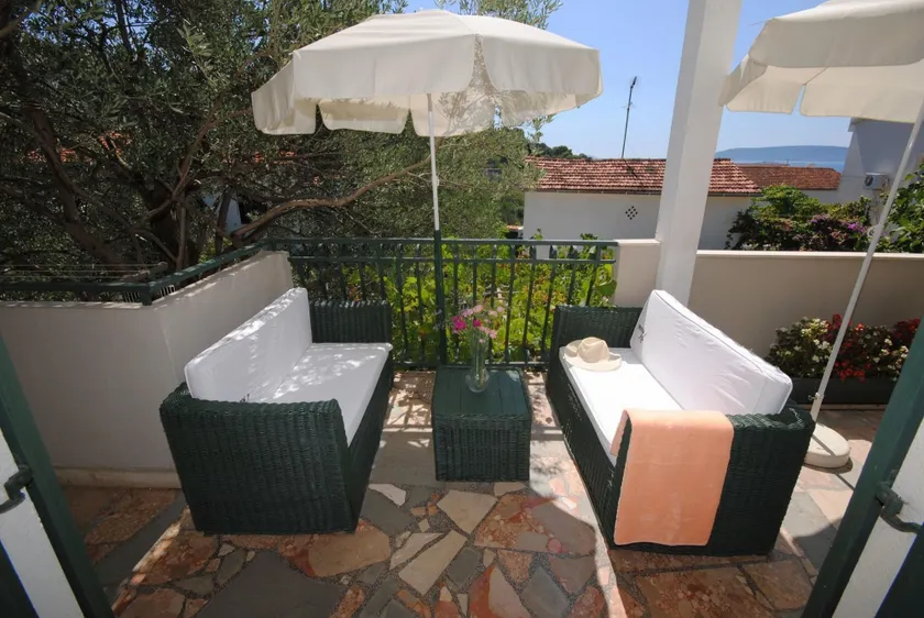 Apartment Rina A1 Okrug Donji, Island Ciovo - Image 1