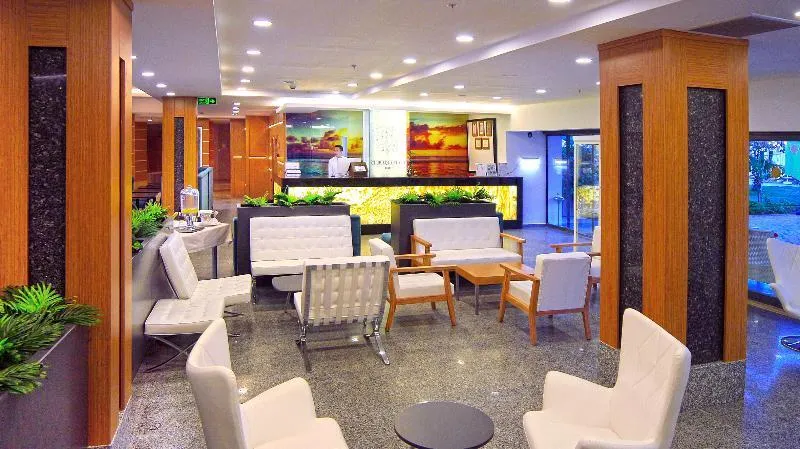 Club Aqua Plaza - Image 1