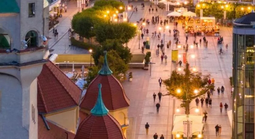 City Sopot Pokoje i Apartamenty na deptaku - Image 1