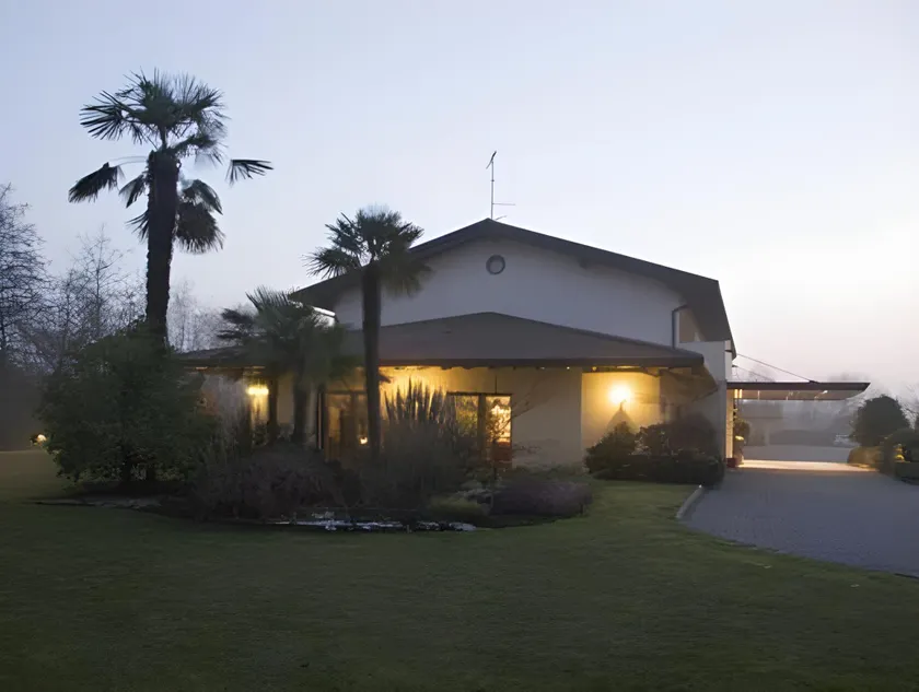 Hotel Luna - Image 1