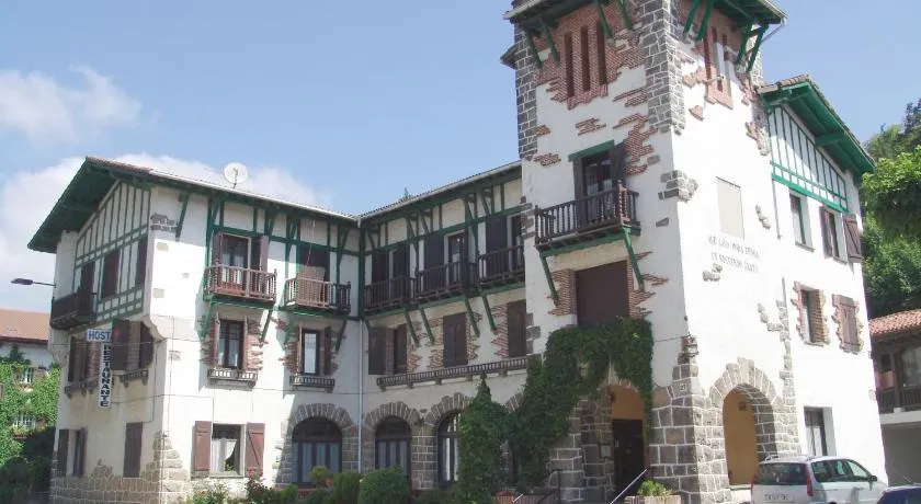 Hostal Ayestaran II - Image 1