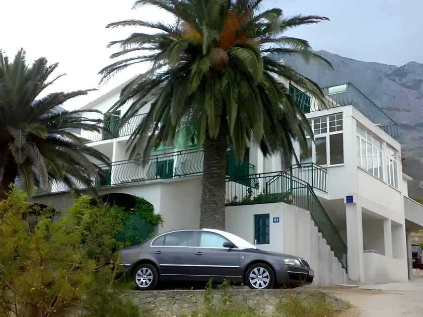 Apartments Tri Palme - Image 1