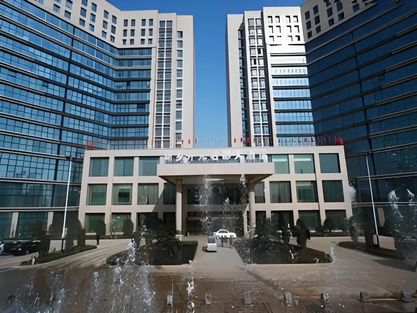 New Century Grand Hotel Xinxiang - Image 1