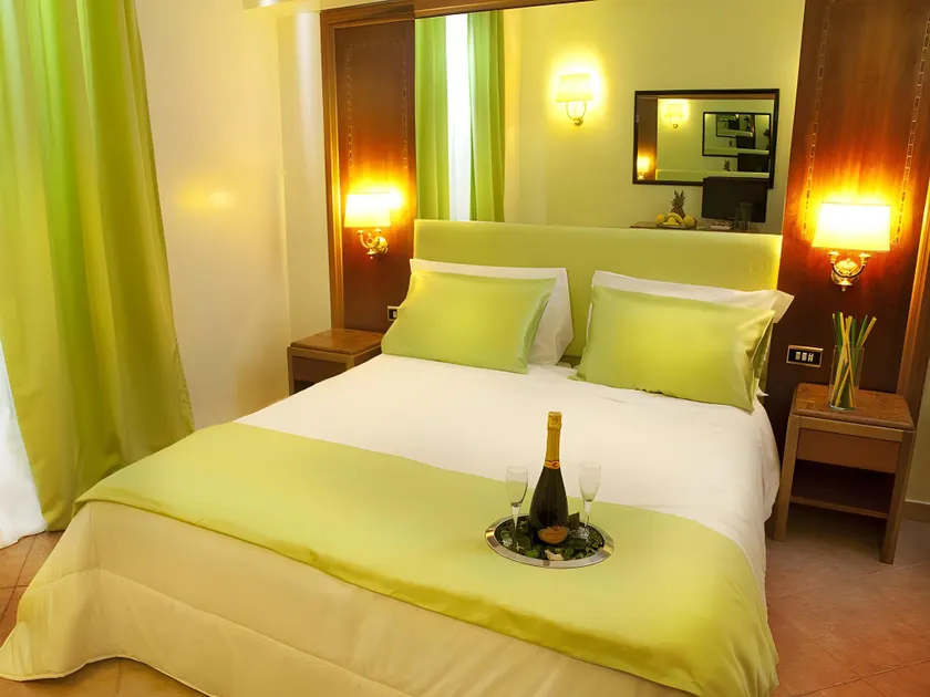 Hotel Max - Image 1