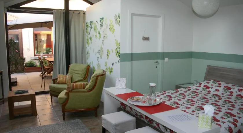 La chambre Tomis Ath - Image 1
