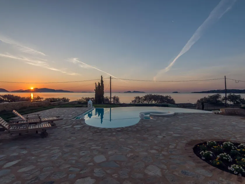 Villa in Peloponnese by Petrothalassa Beach - Image 1