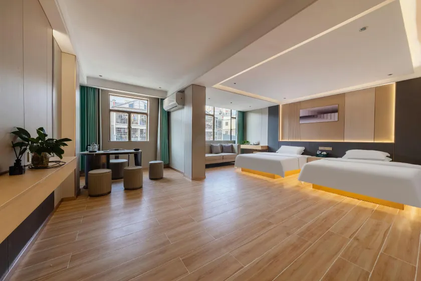 Poleiman Theme Hotel (Heshan Gonghe Heyuehui Plaza Branch) - Image 1