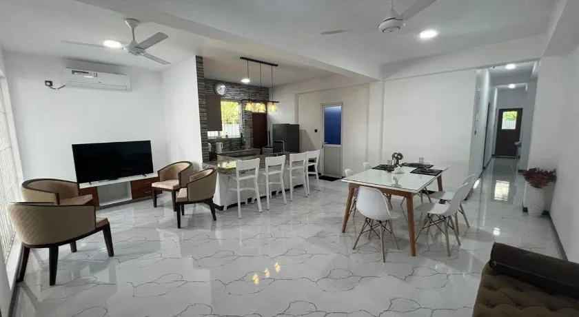 Luxe Mini-Suite Maharagama - Image 1