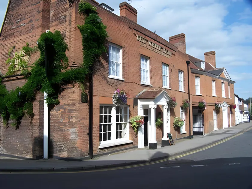 The White Hart Hotel - Image 1