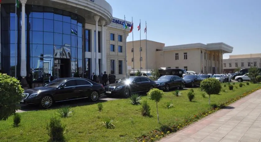 Hotel Uzbekistan - Image 1