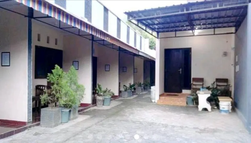 Guesthouse Villa Cemara 7 - Image 1