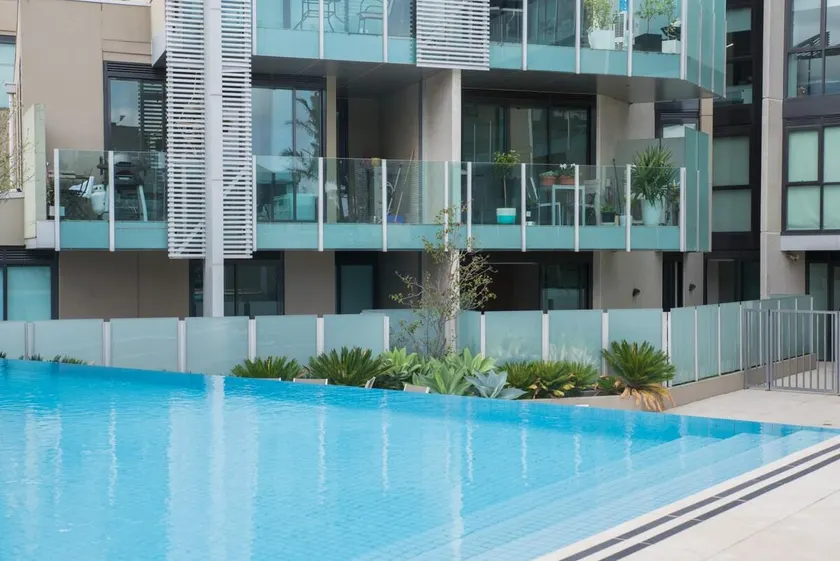 MSA Richmond Riverside Retreat: Pool, Free Parking - Image 1