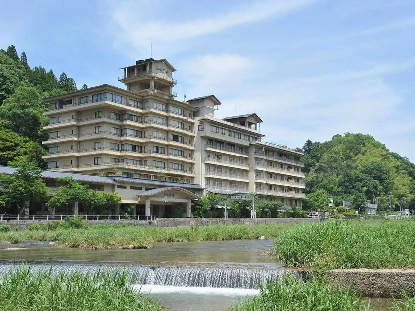 Izanro Iwasaki - Image 1
