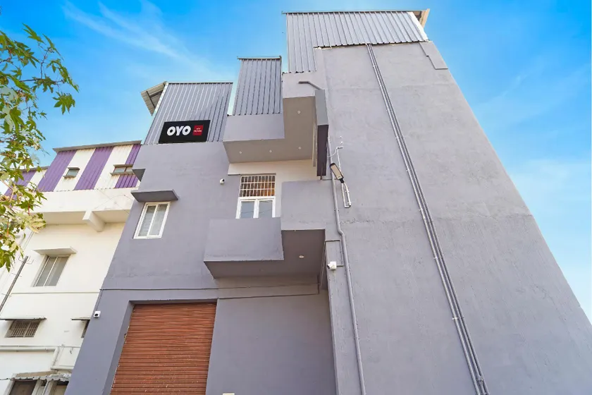 Hotel O Grey Luxury - Image 1