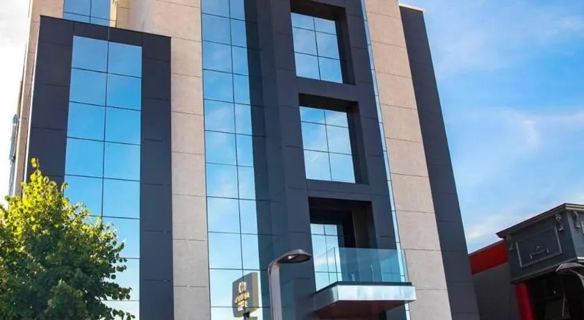 Hotel Diamond Prishtina - Image 1