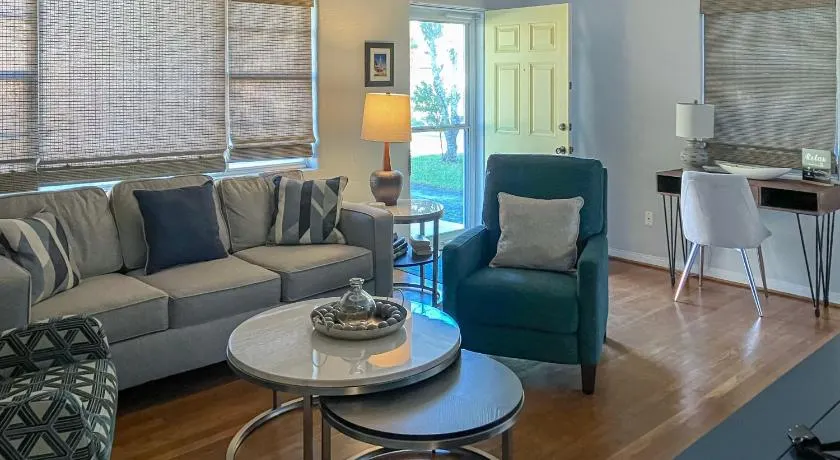 Daytona Pearl Cottage - Image 1