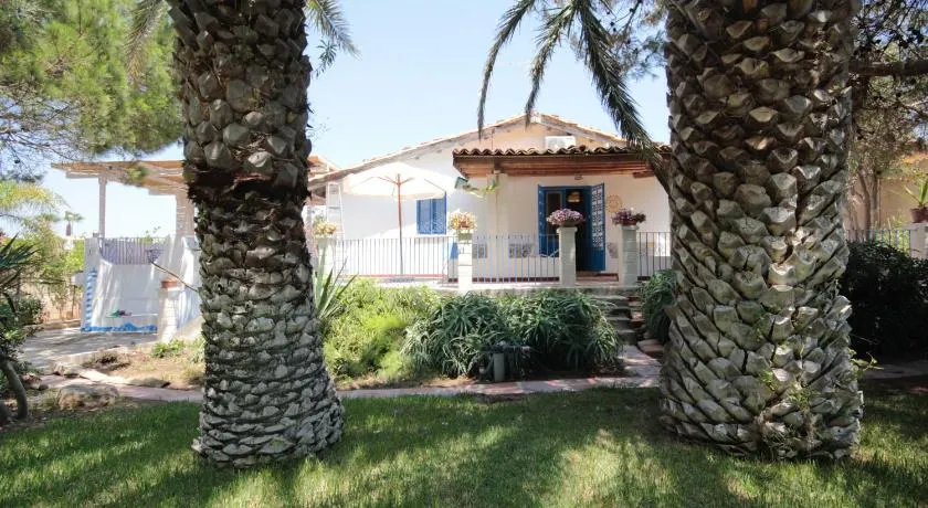 villa delle terrazze on the beach - Image 1