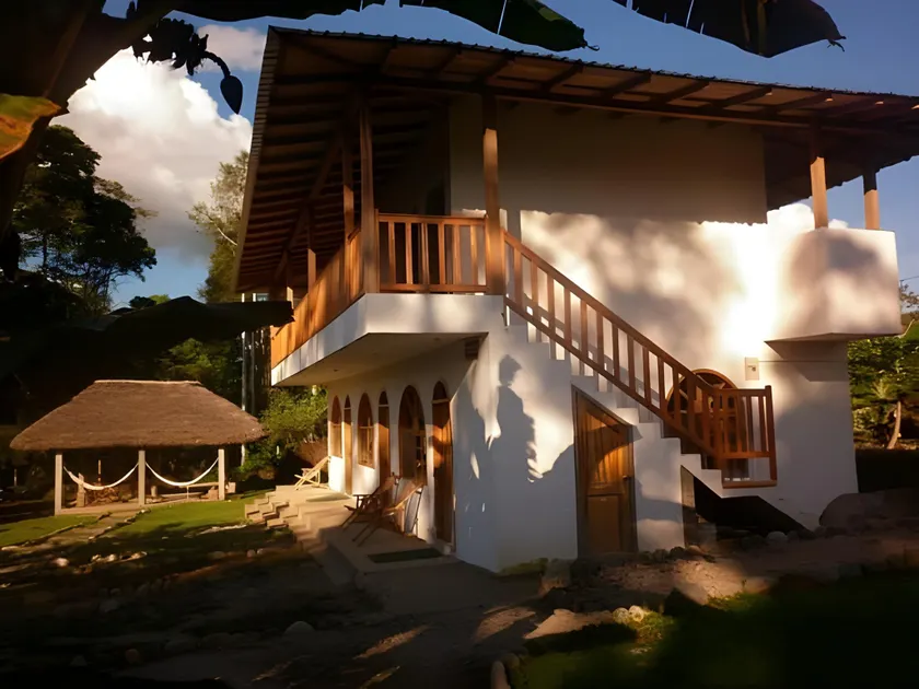 Banana Lodge - Image 1