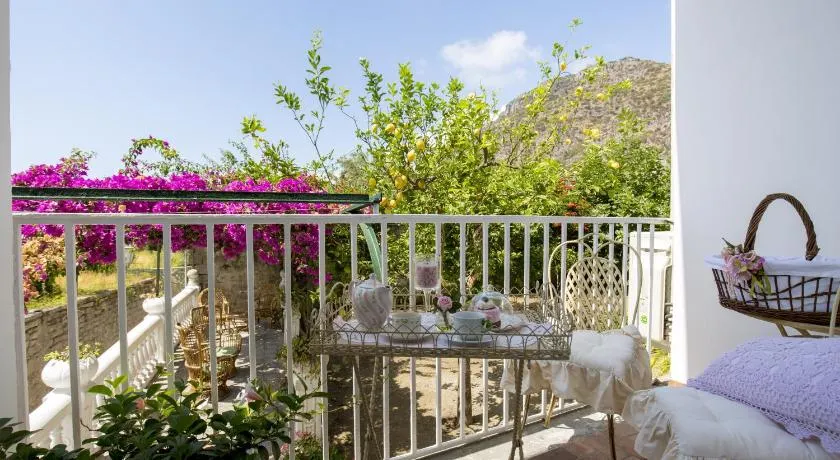 Palazzo Cacace Relais - Image 1