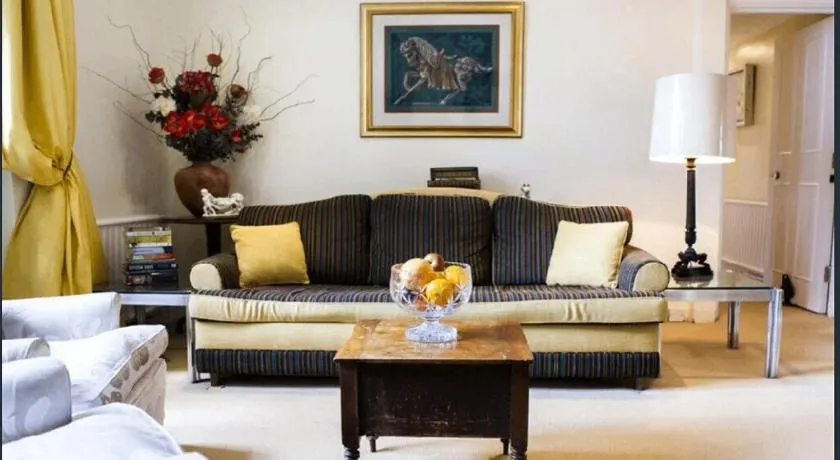 Knightsbridge-EARLY CHECKIN avail Sleeps 5 2Bedrooms 1 bathroom - Image 1