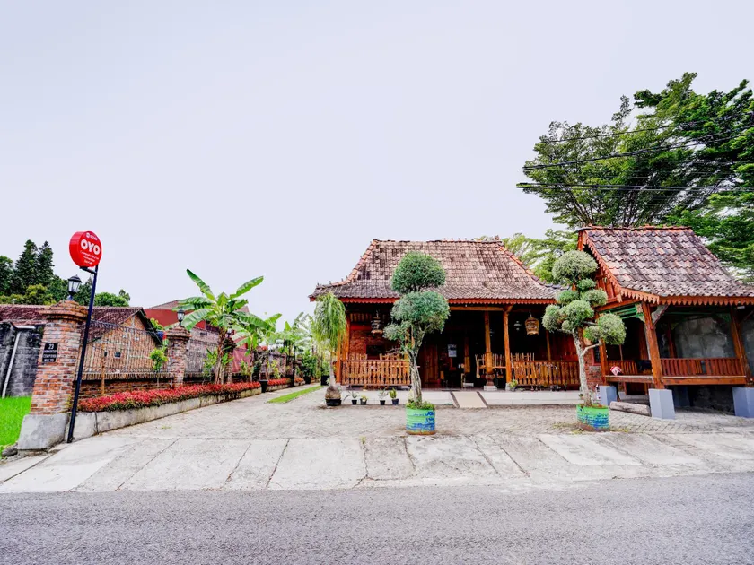 Collection O 90265 Cempoko Mulyo Homestay Syariah - Image 1