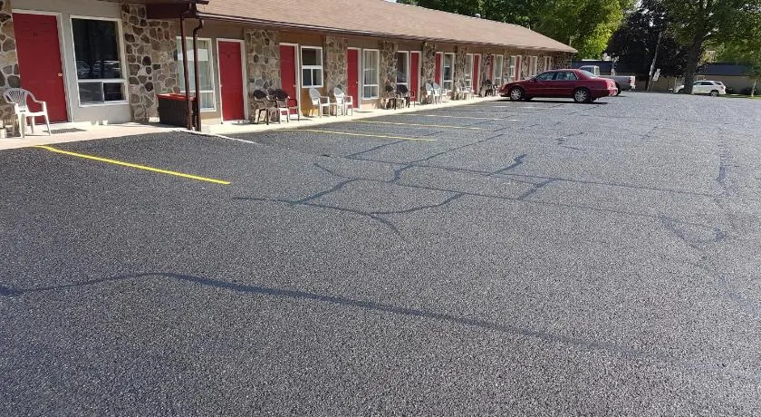 Westport Station Motel - Image 1