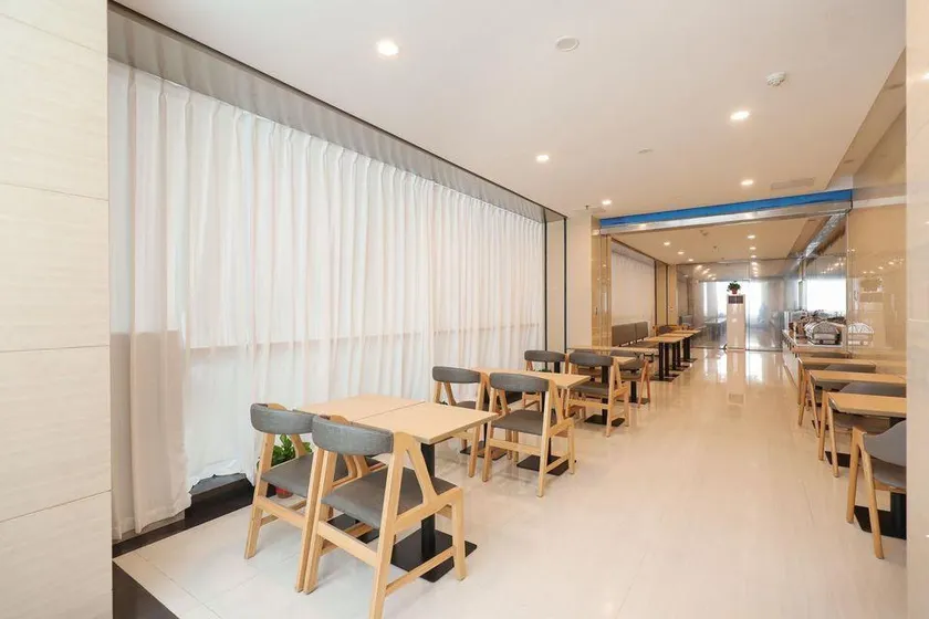 Shankee Hotel (Nanjing Luhe Chemical Park Subway Station) - Image 1
