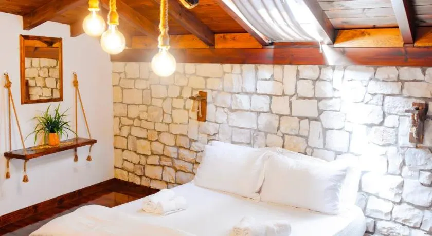 Anhel Hotel - Image 1