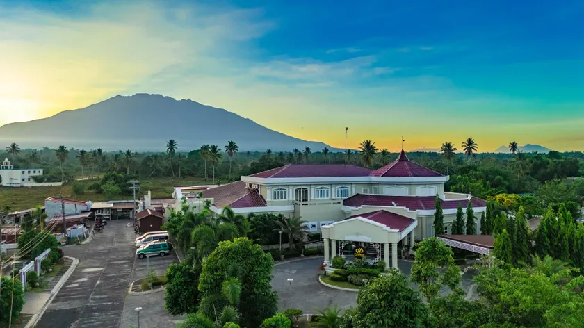 Primus Hotel and Resort - Image 1