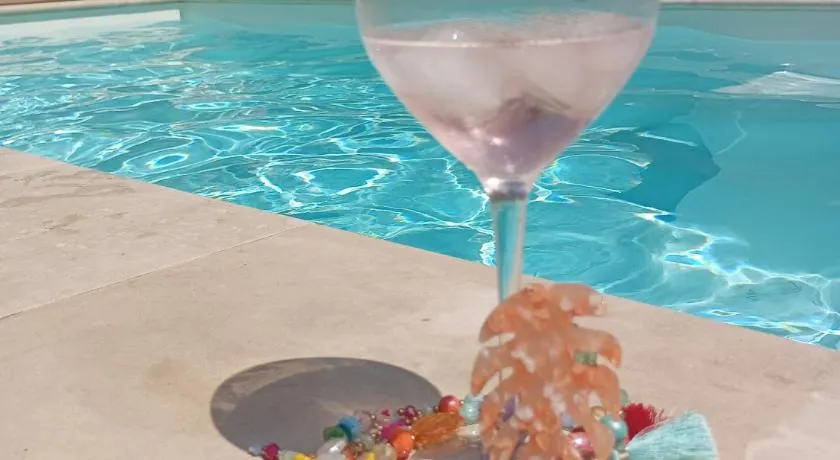 Mimilou Mont St Loup piscine privée - Image 1